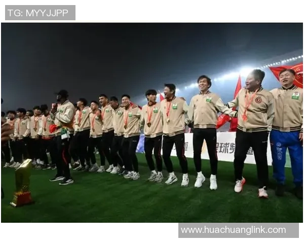 辽宁足球队斩获中乙联赛冠军,重返中甲雄心勃发